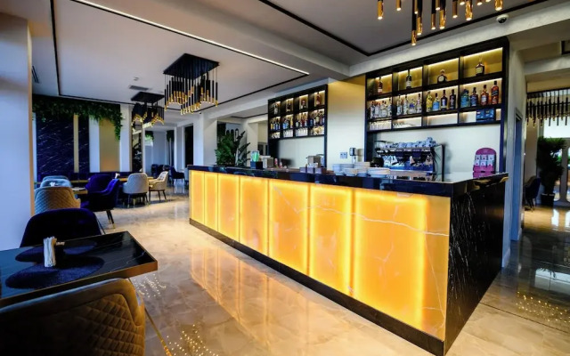 Elitte Inn & Suites