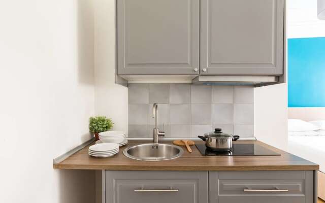 Pietra Square Residence