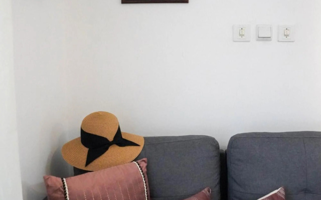 two bed room apartment 5 min walk to the beach