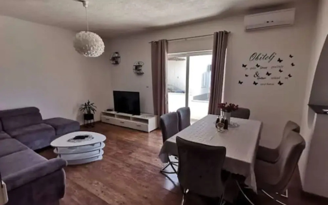 Quiet Family-friendly Trogir Apartment