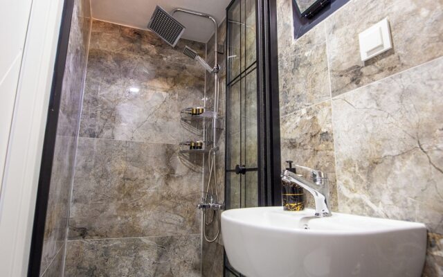 Prive Mini Homes & Camping