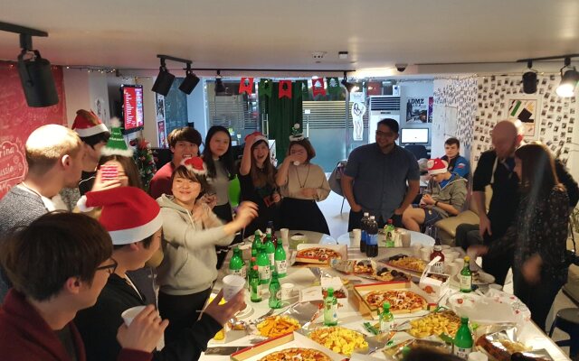 Kimchee Downtown Guesthouse - Hostel