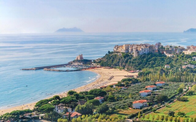 Stunning Home in Terracina With Wifi and 3 Bedrooms