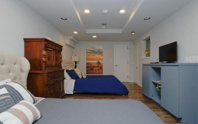@ Marbella Lane Eco Friendly Treehouse, SFO