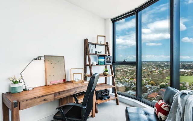 Designer Home With View 2 Bed In Box Hill Vbh850