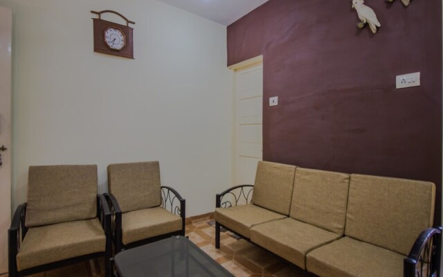 OYO 14340 Home Attic 1BHK Miramar Beach