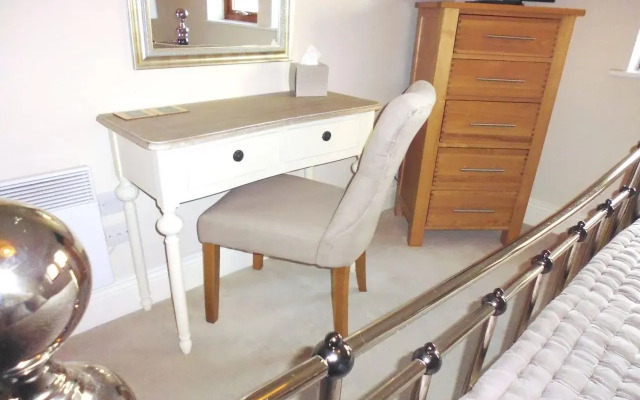 11 Talbot Court Apartment