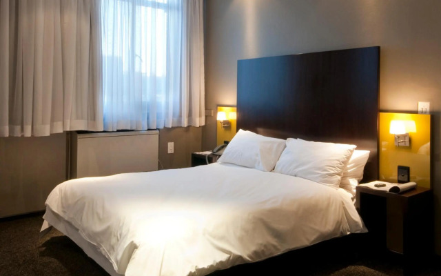 Manhattan Hotel