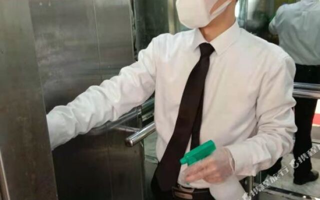 怡莱酒店(长沙县星沙中茂城店)