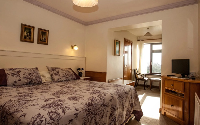 Ardmor Country House