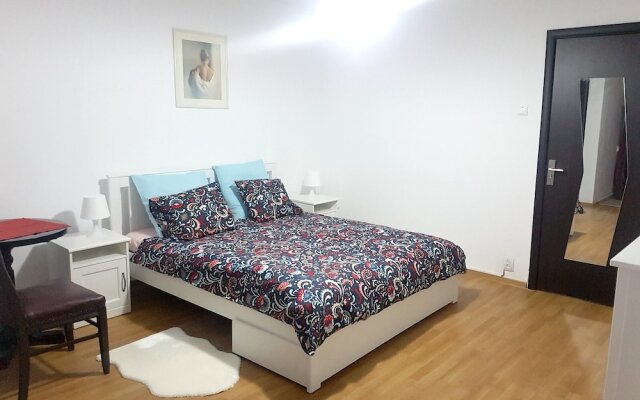 Apartment with One Bedroom in Sector 3, București, with Wonderful City View And Wifi - 250 Km From the Slopes