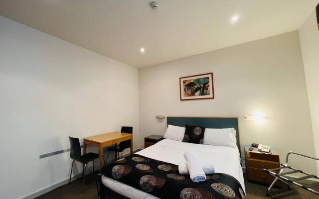 438/247 entire 1BR exHotel Room in the heart of city