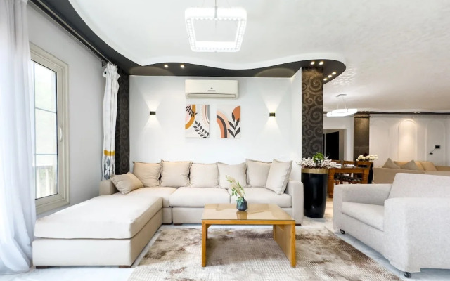 Serene & Spacey 2bdr 15 Min From CAI Airport