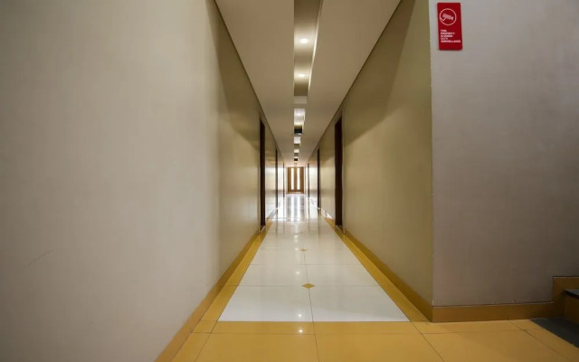 OYO 9989 Hotel Classic Executive