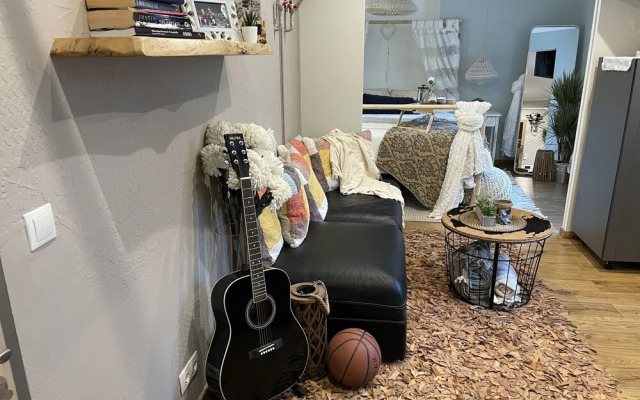 Cozy 1Br Apts with Yard and Parking