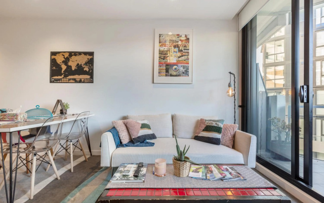 Luxurious Riverside Resort Style Apartment☆Pool☆Spa☆Gym☆Rooftop With City Views – Guest Rooms – Melbourne