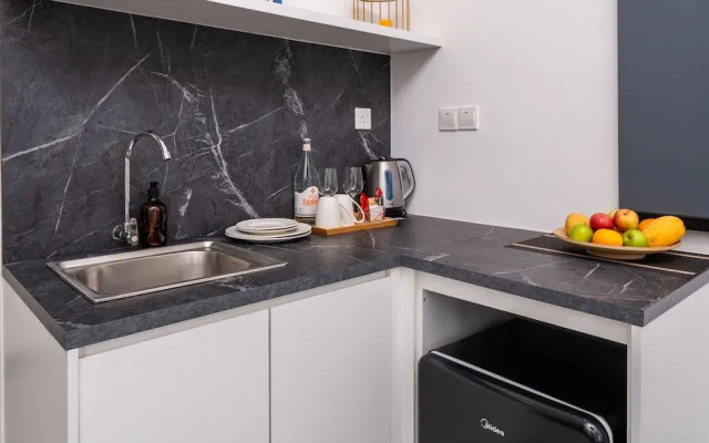 Neu Suites 3rdNvenue by Perfect Host