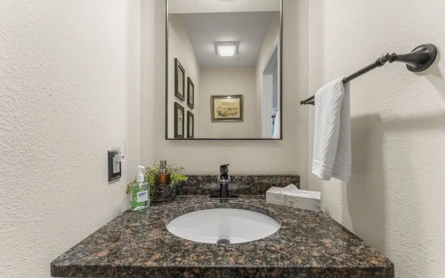 Premiere Pointe 2 Bedroom Condo by RedAwning