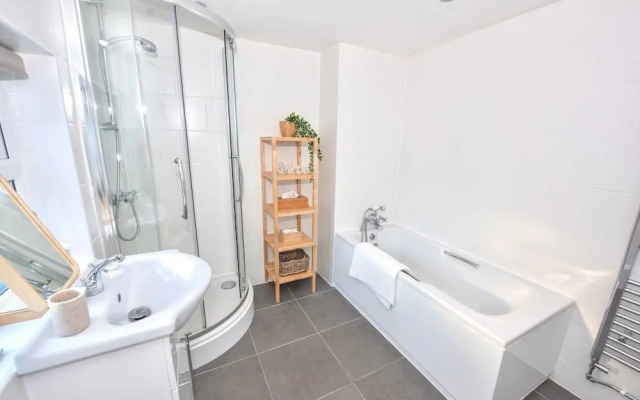 Edge of the Action Gem