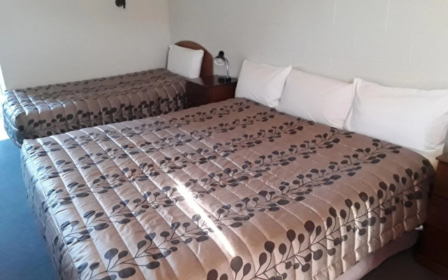 289 Midway Motel