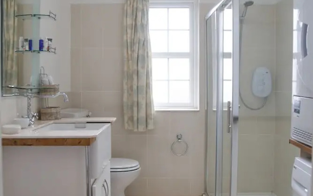 The Silver Heron Apartment