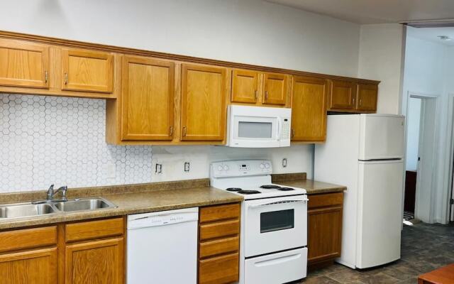 6 Plex Rental