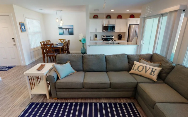 Hipnautic 2 Bedroom Condo