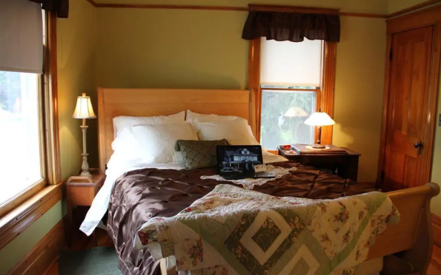 Lindsay House Bed and Breakfast