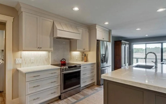 Wren Drive 18 by RedAwning