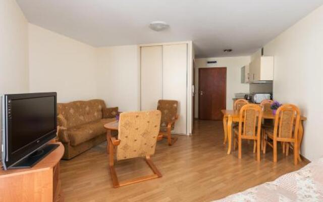 Apartamenty Apartinfo Vela