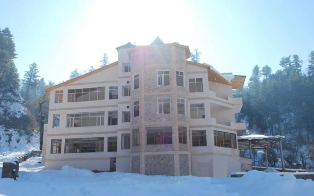 Snow Touch Resort (Shri Nath Group) — 4-star hotel in Naggar