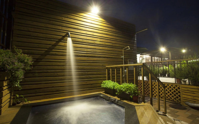 Lishiuan International Hotel