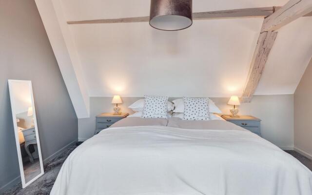 Stunning Apartment in the heart of Dambach La Ville