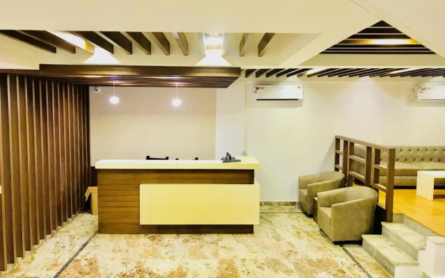 Regalia Inn & Suites
