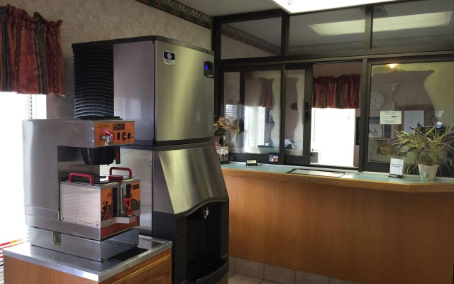 Motel 6 Wichita, KS – South I-35