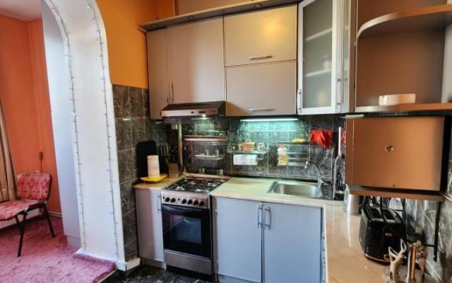 Apartment at Baratashvili 10