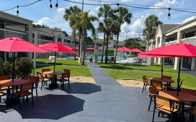 Hotel Room Near Disney 4 People