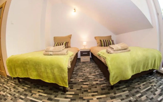 Ośrodek na jeziorem - Radew Rosnowo