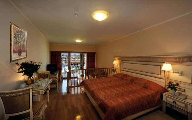 Seafos Luxury Resort & Spa
