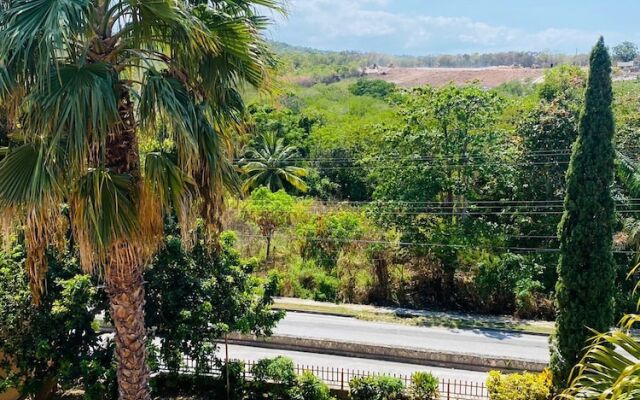 Montego Bay Ironshore  Luxury Studios