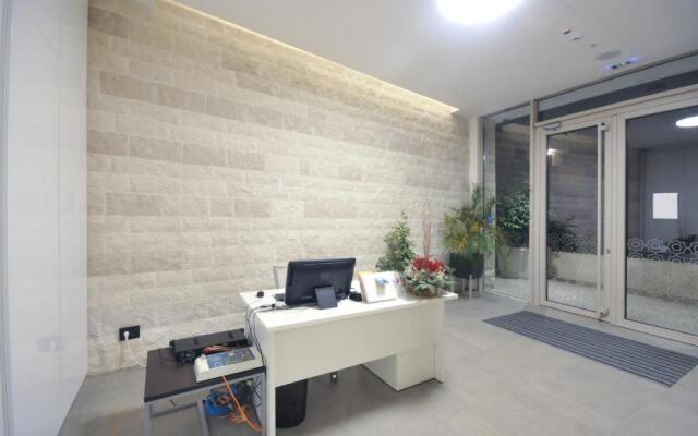 Leona Residences Apartment