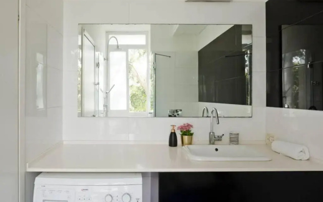 Gordon beach! 2 bedrooms great location