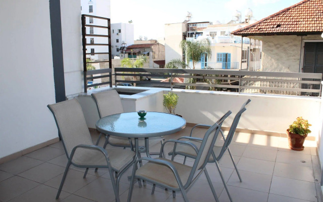 Eleonora Hotel Apartments