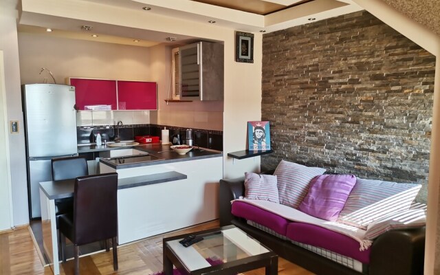 Impeccable 2-bed Apartment in Novi Sad