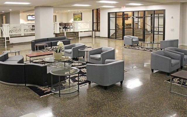 Bridgestreet at the Leader Building