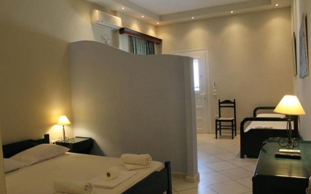Sea View Apartments & Studios
