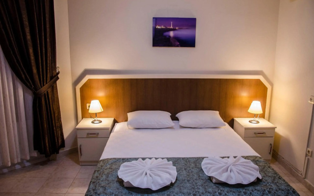 Yaprak Hotel