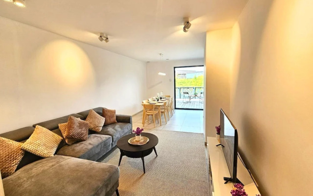 Stylish 3 BR with 2 terraces and parking