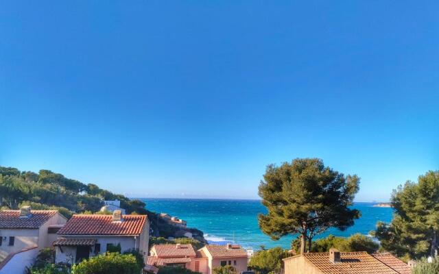 Appartement avec terrasse vue mer, proximité plage, place parking