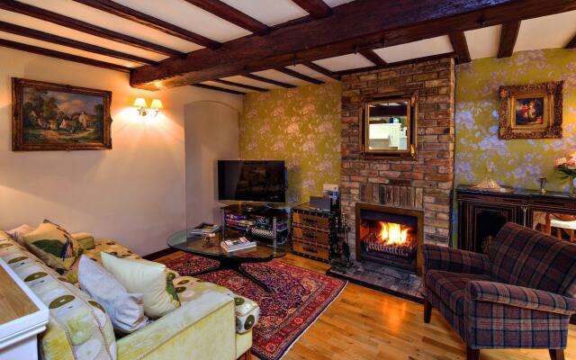 River Nene Cottages